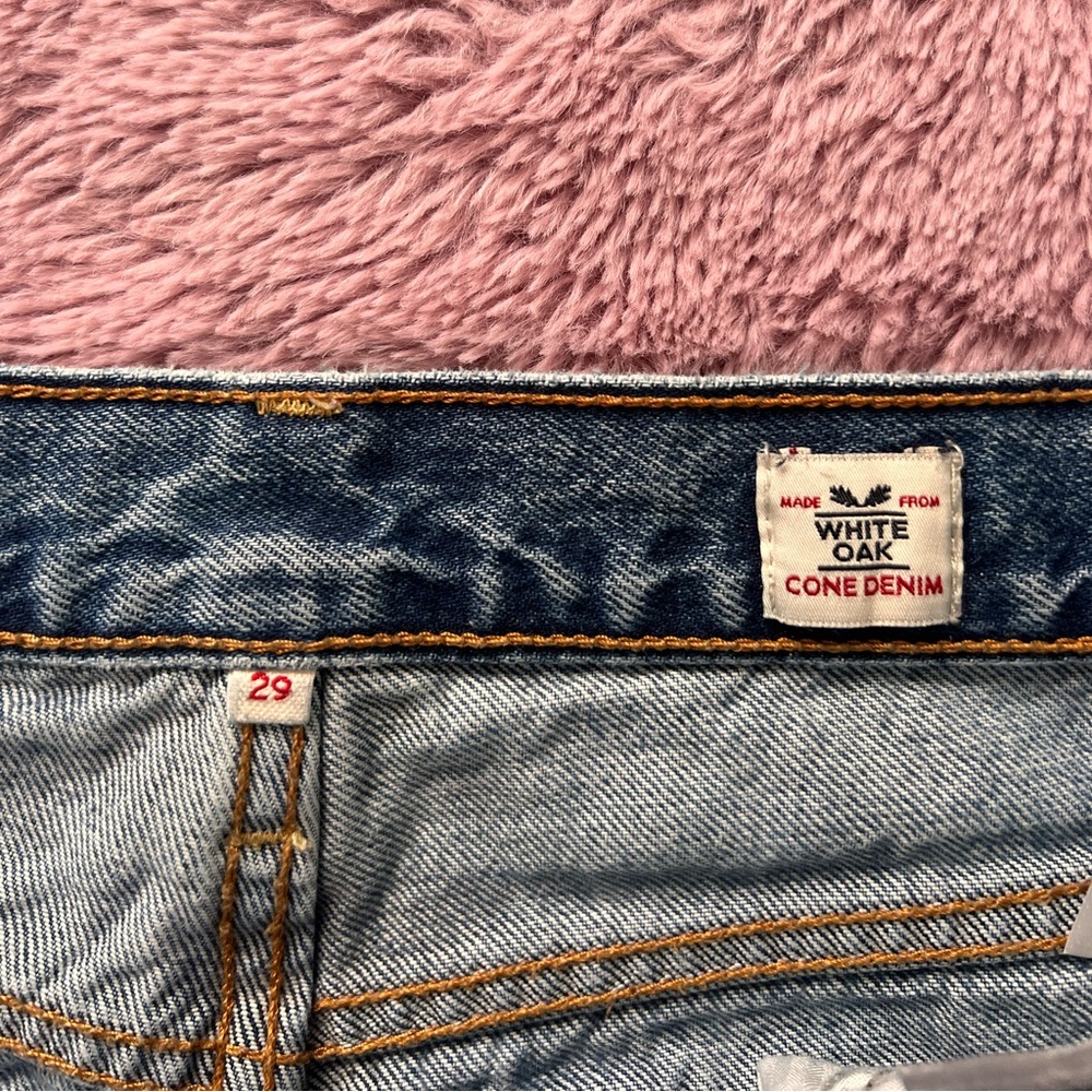 Levi’s White Oak Wedgie Jeans - Picture 7 of 10